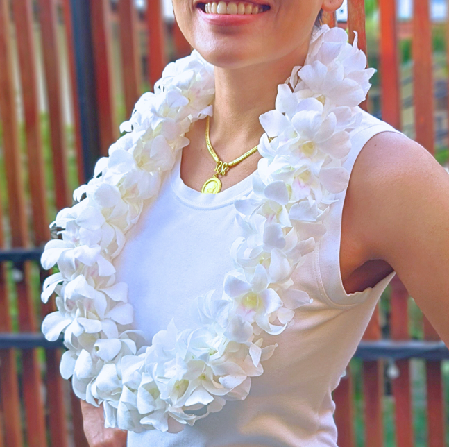 DOUBLE WHITE LEI thumbnail